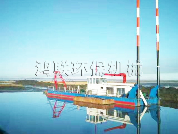 絞吸船